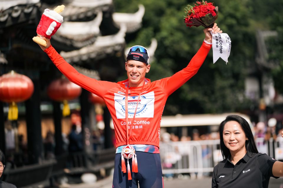         冲刺王马尼耶靖西站夺冠
